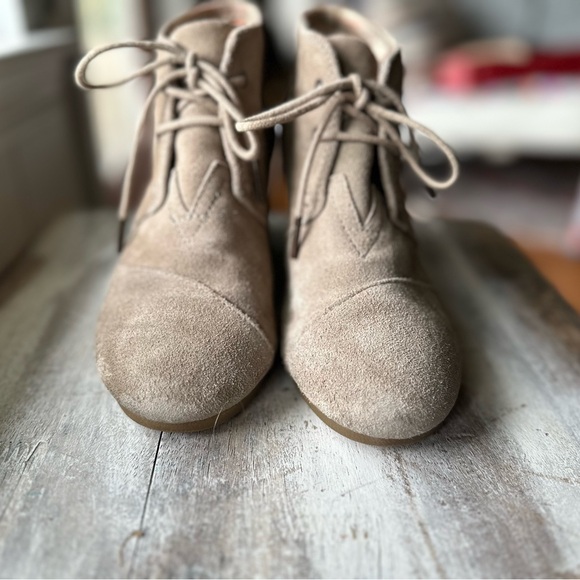 Toms Tan Suede Ankle Booties - Picture 7 of 7